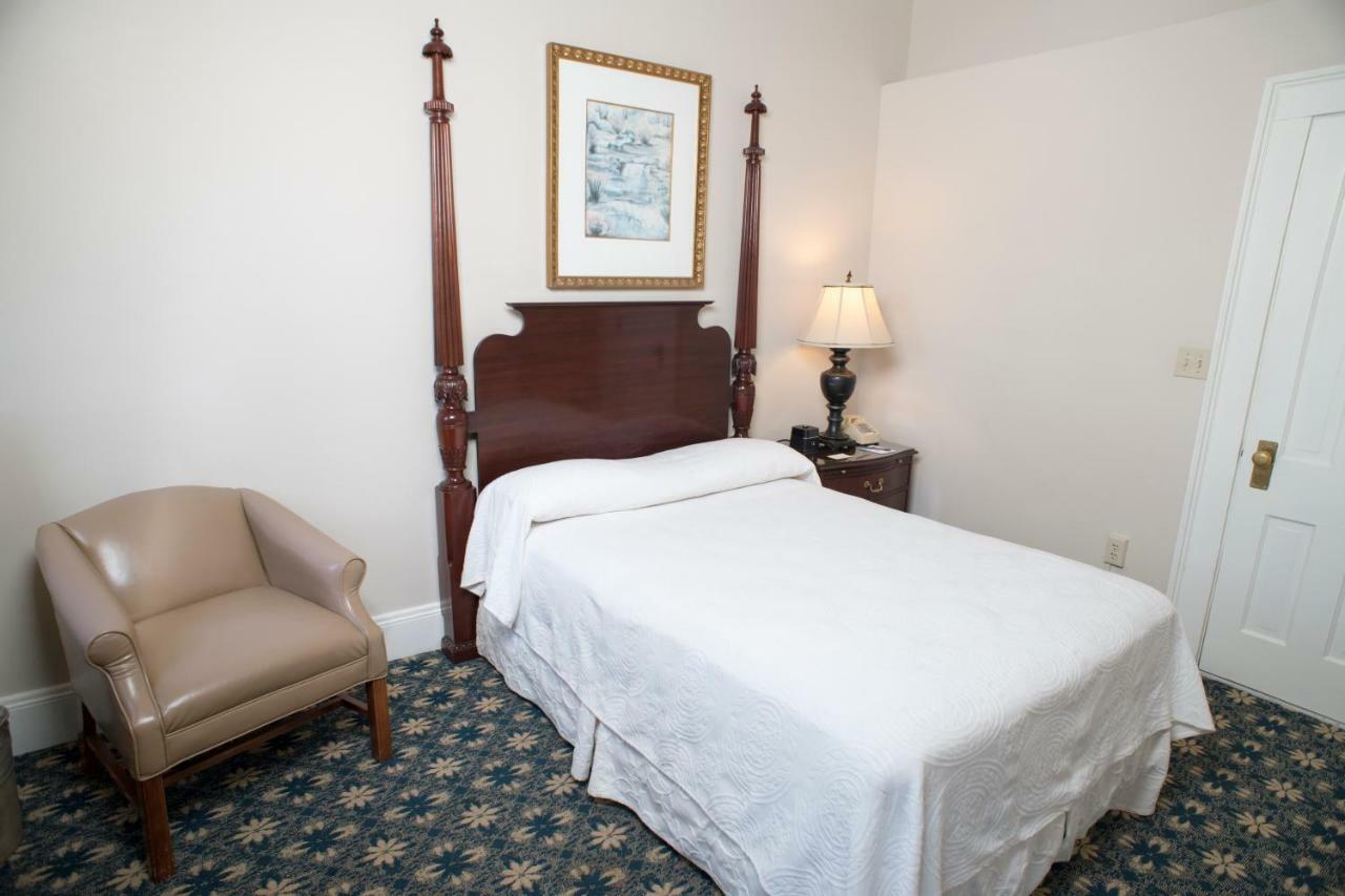 Middlebury Inn Extérieur photo
