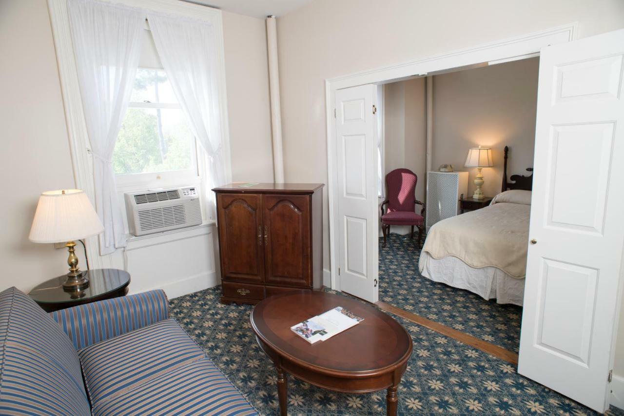 Middlebury Inn Extérieur photo