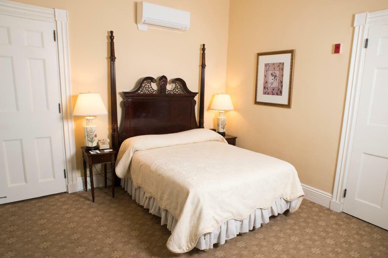 Middlebury Inn Extérieur photo