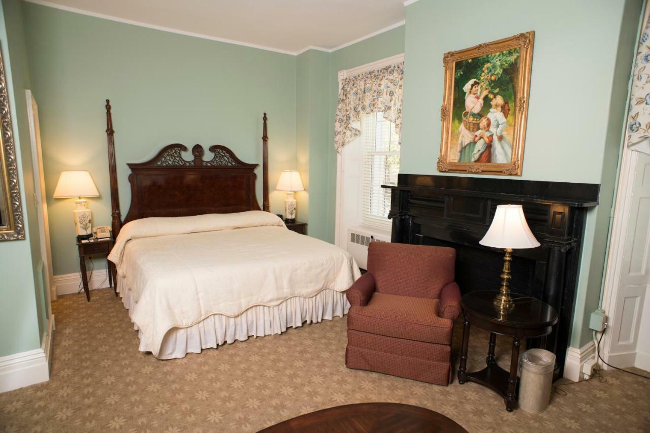 Middlebury Inn Extérieur photo